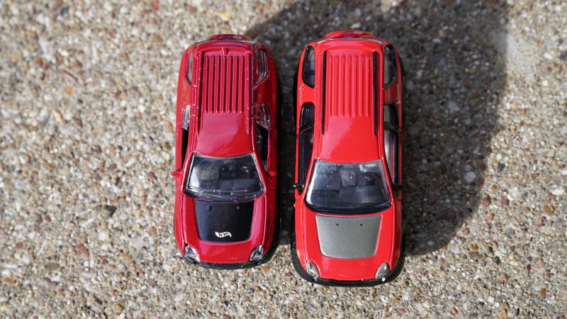 Illustration for article titled RealToy vs Hot Wheels